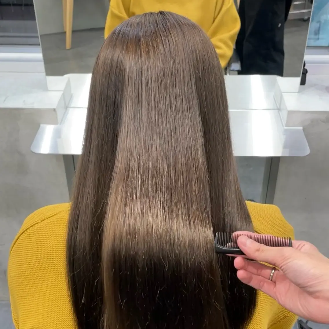 ロング カラー ヘアアレンジ fifth 石川 凪のヘアスタイル
