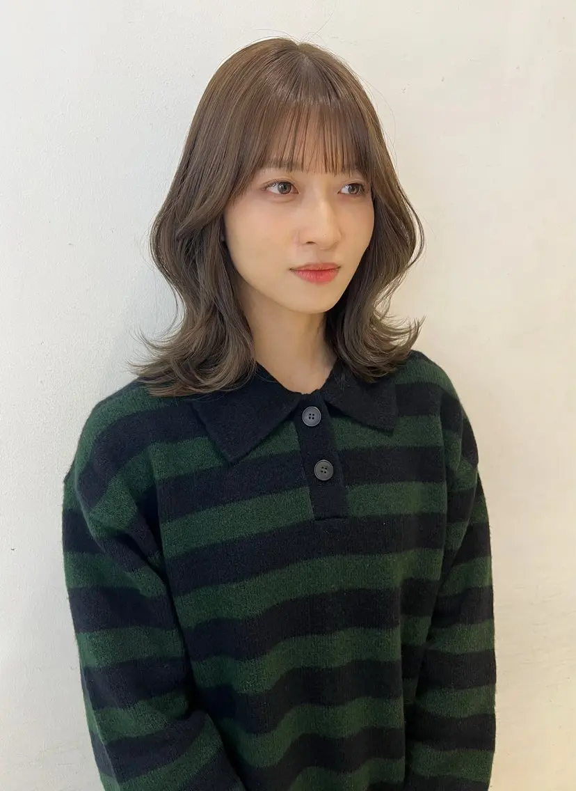 ミディアム 'AXIS 栄 Konomiのヘアスタイル