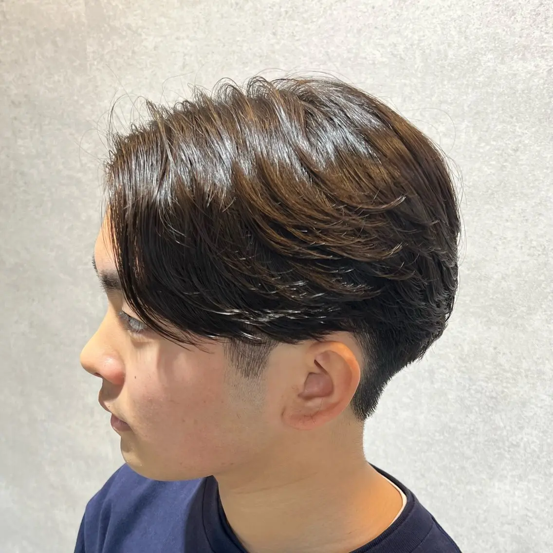 ショート カラー パーマ ヘアアレンジ メンズ センターパート メンズハイライト メンズメッシュ マッシュ メンズパーマ カット パーマ トリートメント ヘッドスパ ヘアセット 仕上がり満足度No. 1🔥BLUCK🔥のヘアスタイル