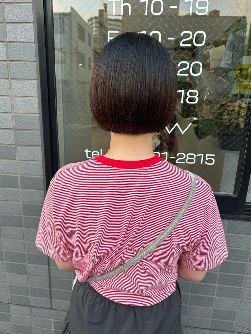 ショート ボブ カット (h)wim ウィムのヘアスタイル
