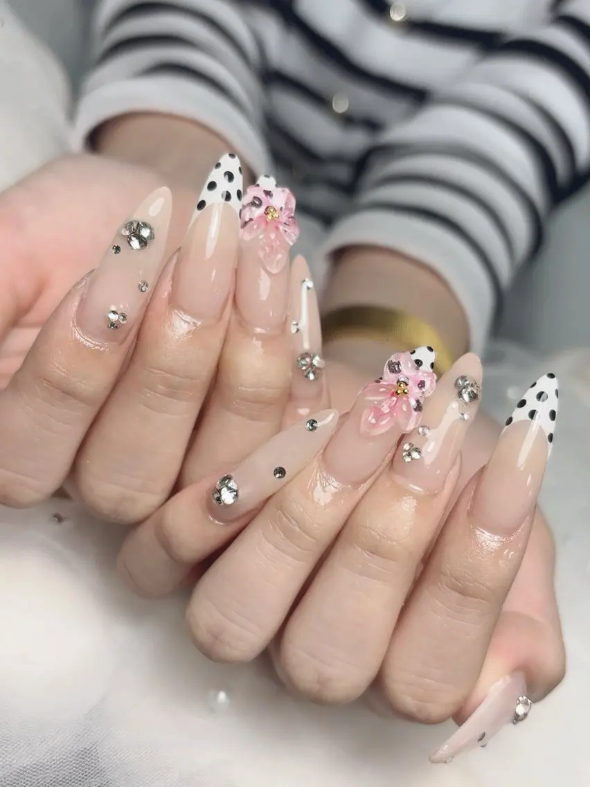 ネイル No8 NAGIのネイルデザイン