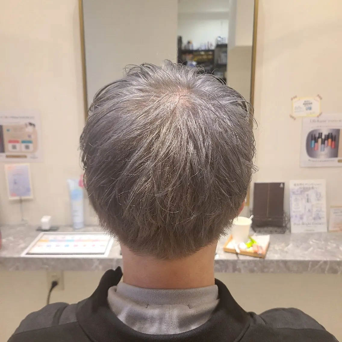 ショート カラー メンズ カット ヘアカラー トリートメント 中井 啓悟のヘアスタイル