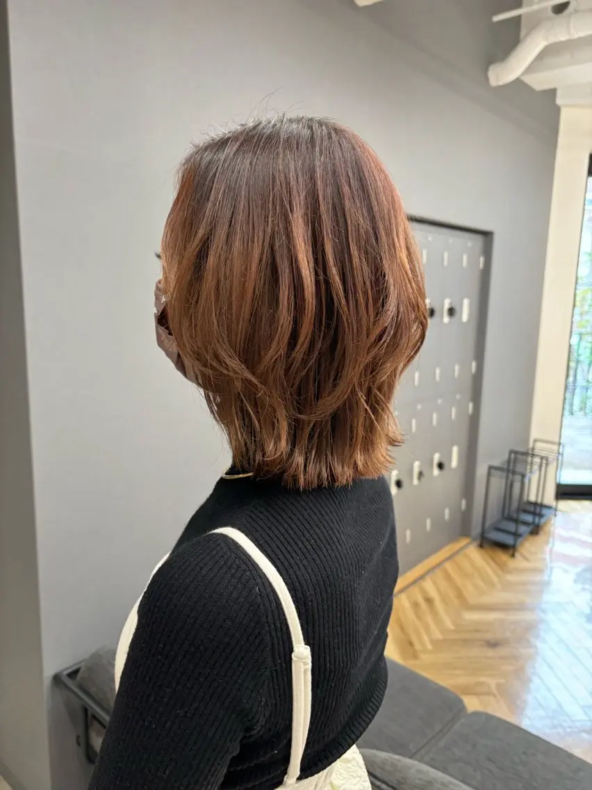 ショート ボブ レイヤーカット 重里 瑠花のヘアスタイル