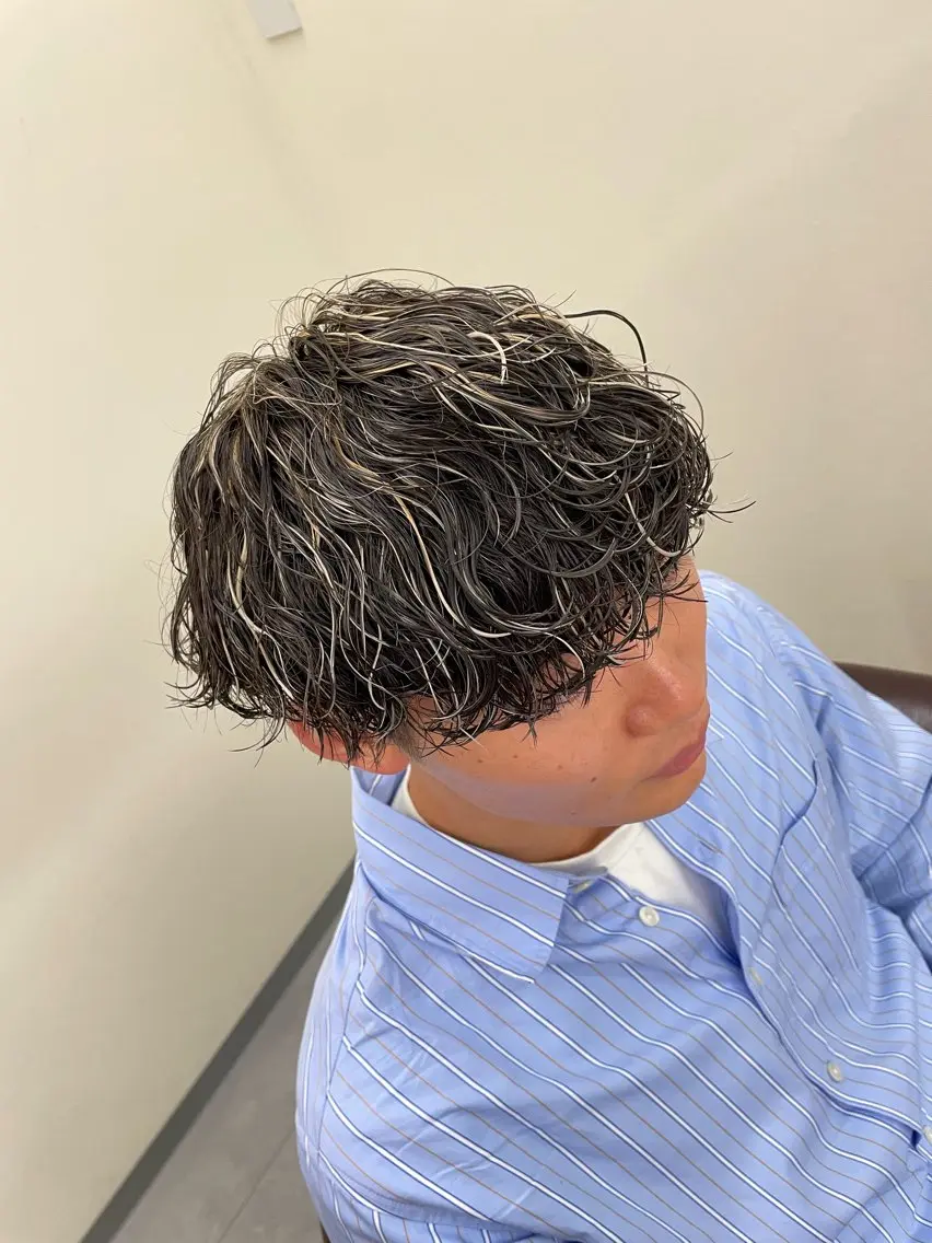 パーマ メンズ カット ヘアカラー パーマ 大阪メンズ 美容師井上智博のヘアスタイル