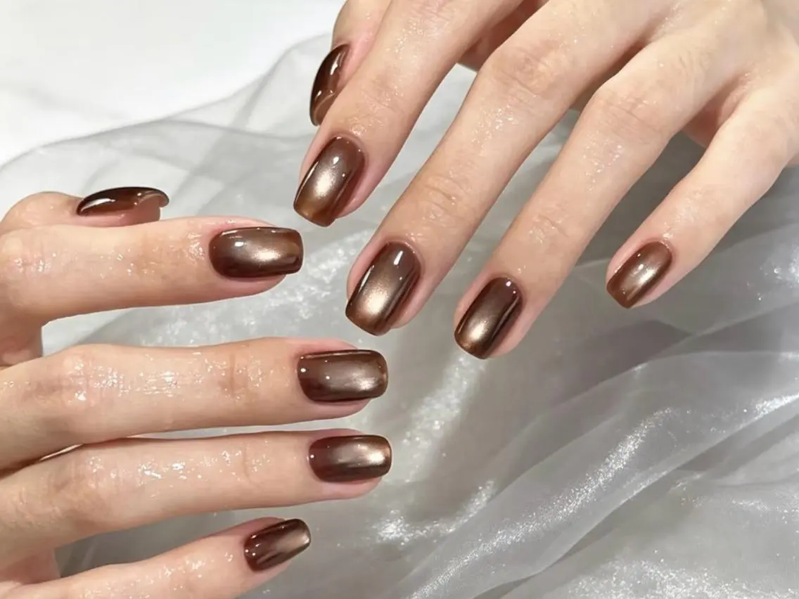 ネイル メンズ メンズ韓国風 ハロウィン ボルドー ブラウン 長さ出し ハンドネイル ハンドケア NEW NAIL KaKa❤️‍🔥のネイルデザイン
