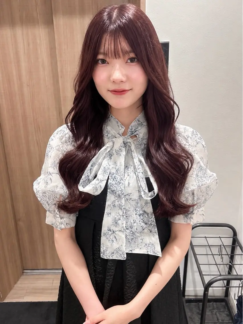 ロング カラー ブリーチ ダブルカラー ブリーチなしカラー ピンクカラー 顔周りカット ヘアカラー Ami♡表参道/艶髪 ピンク/盛れカットのヘアスタイル