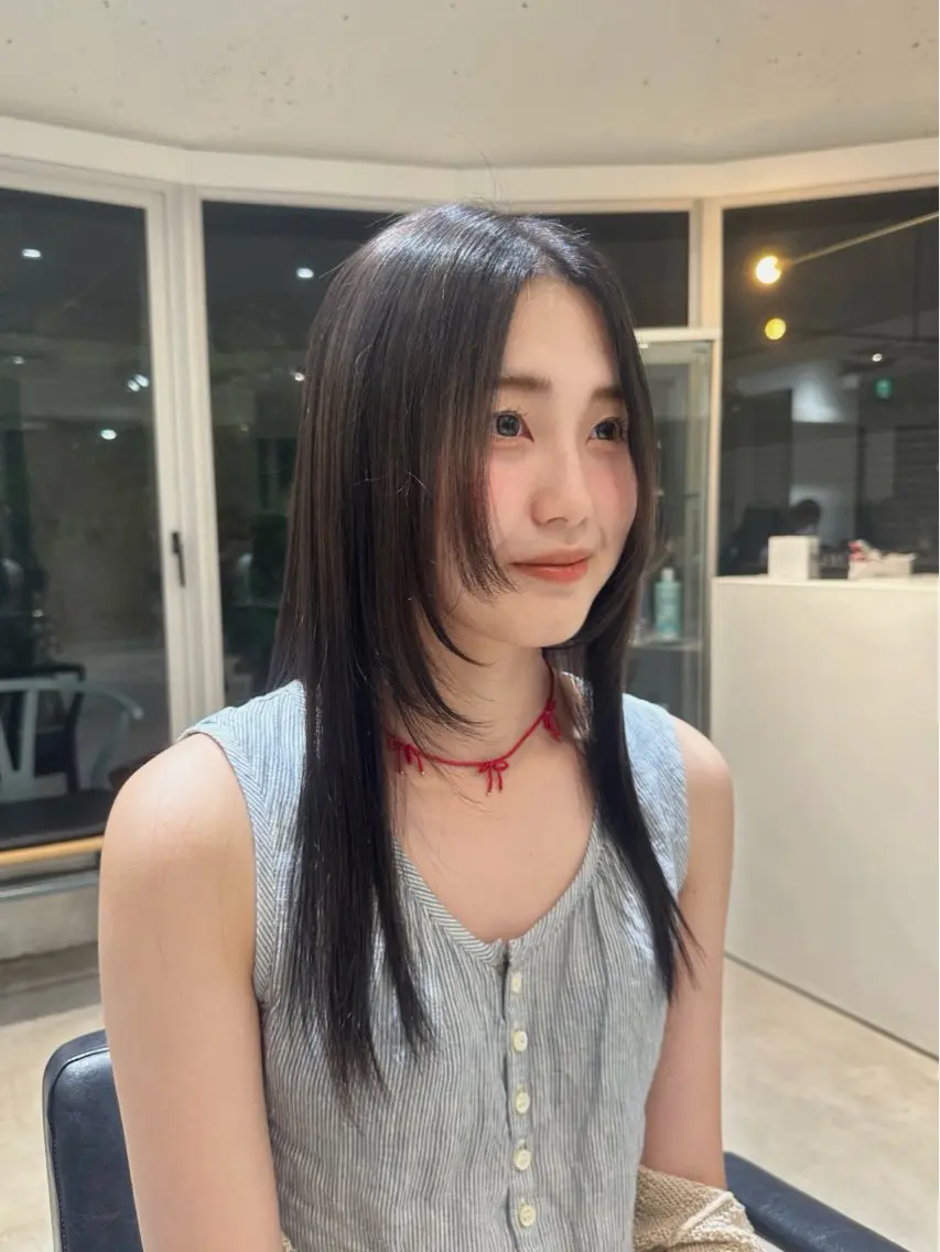 ロング レイヤーカット ニュアンスカラー/ amikaのヘアスタイル