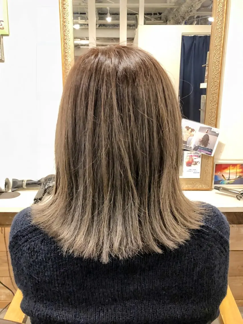 ミディアム カット ヘアカラー [RiLo] 松村のヘアスタイル