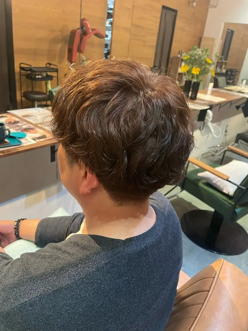 カラー パーマ メンズ メンズパーマ ブラウンカラー ヘアカラー 渡辺 優のヘアスタイル
