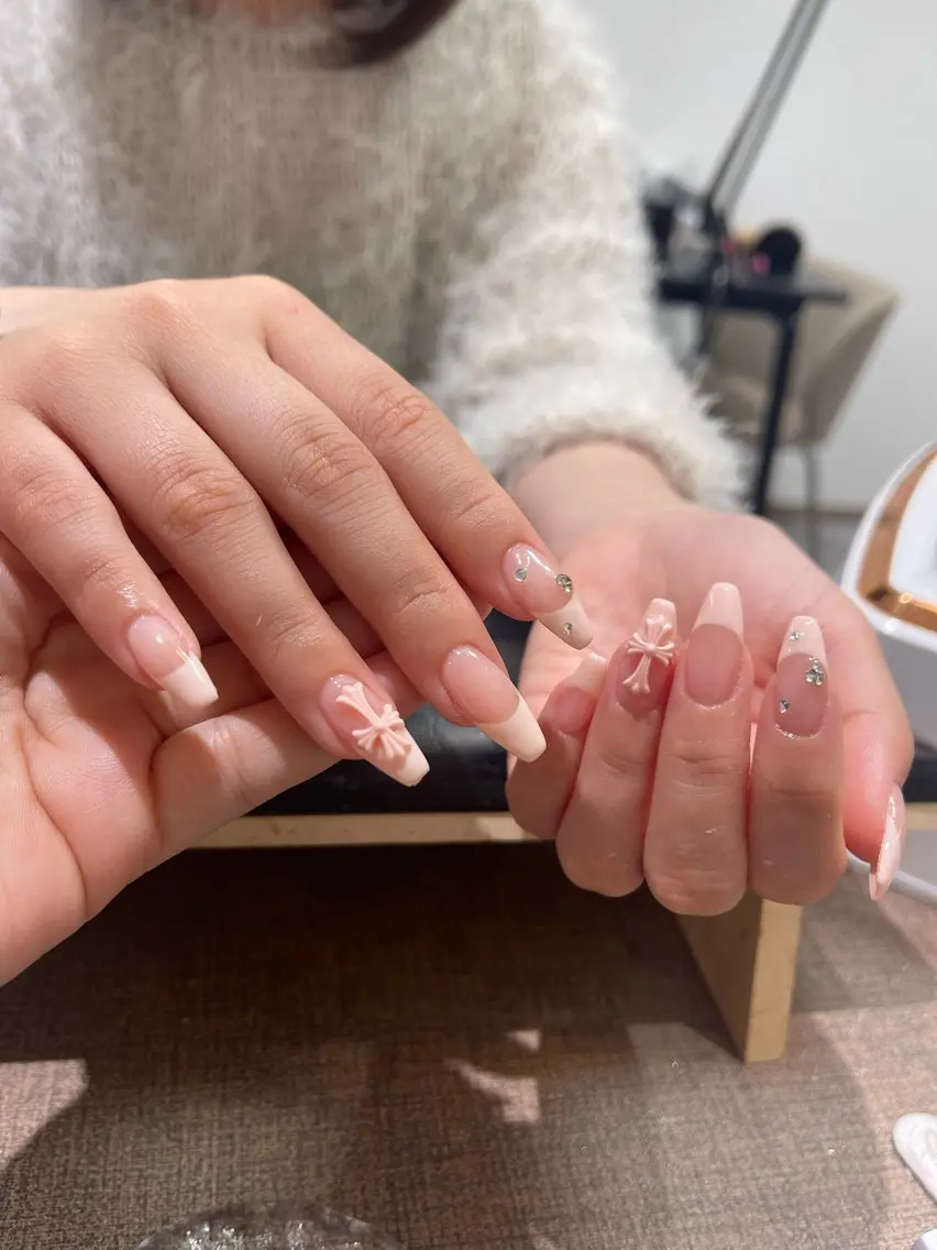 ネイル グラデーション ラメ(グリッター) マグネットネイル ミラーネイル ニュアンスネイル ハンドネイル Lumi de nailsのネイルデザイン
