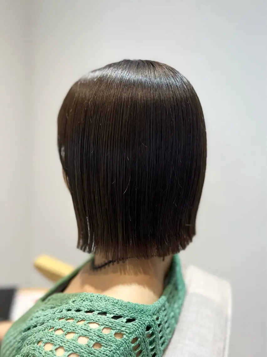 カラー グレイカラー🩶 藤田彩花のヘアスタイル