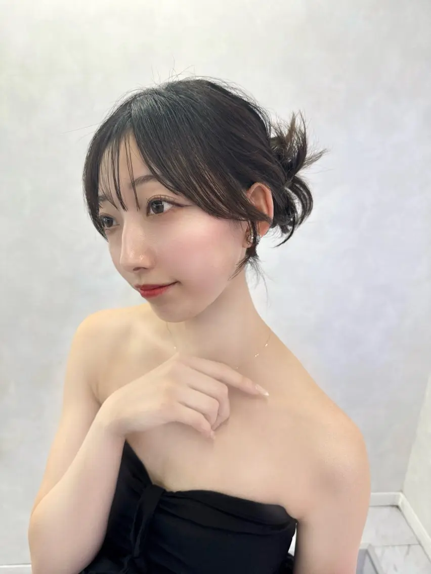 ミディアム カラー ヘアアレンジ 顔周りカット 韓国風ヘア 盛れる顔周りカット ♥️韓国ヘア"ちぇるのヘアスタイル