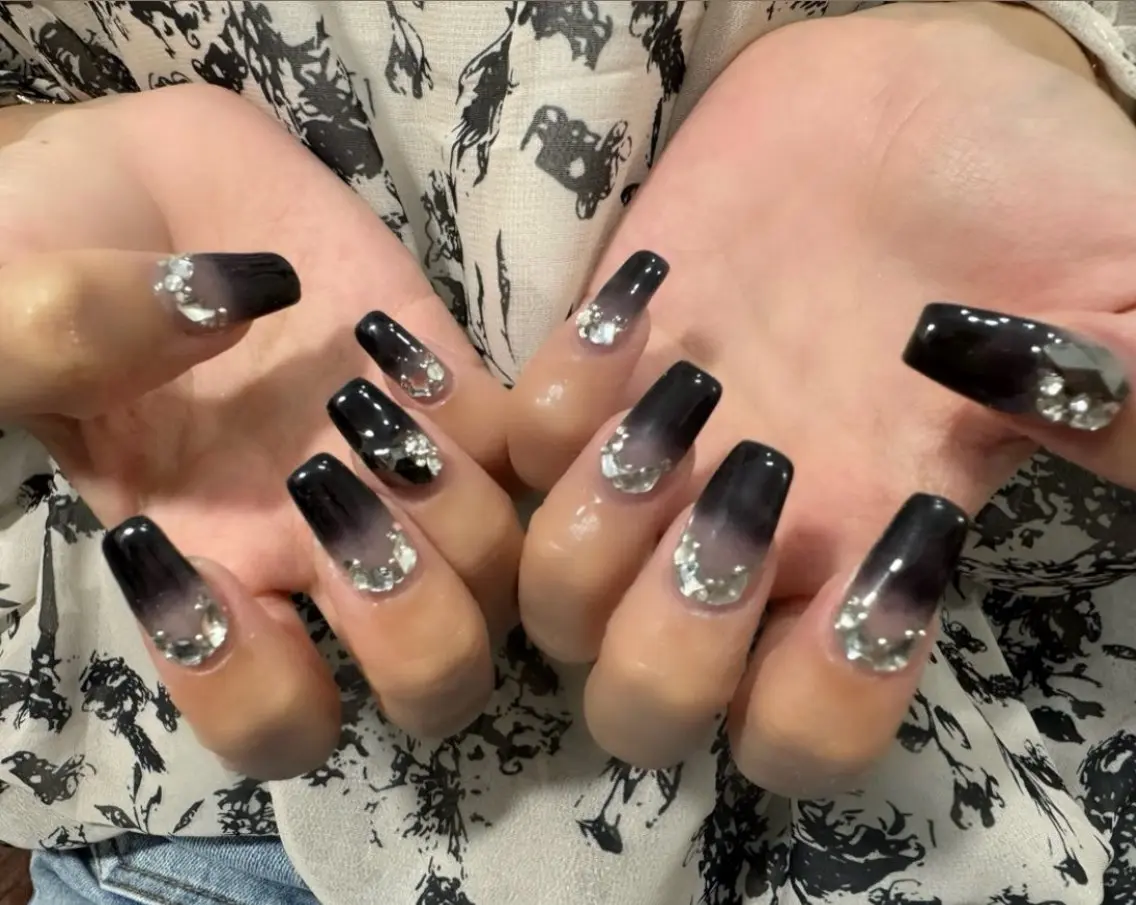 ネイル LAVISH nanamiのネイルデザイン