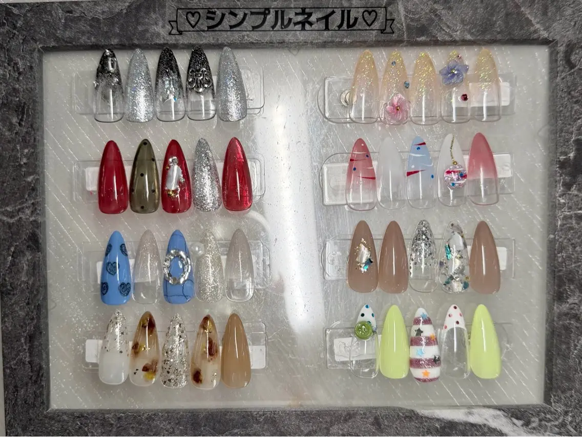 定額ネイル（シンプル）の写真