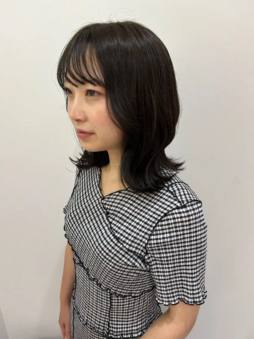 ミディアム カラー アッシュ アッシュグレー ボブ 外ハネヘア カット ヘアカラー 髪質改善/レイヤー/ お顔まわり/Ami.のヘアスタイル