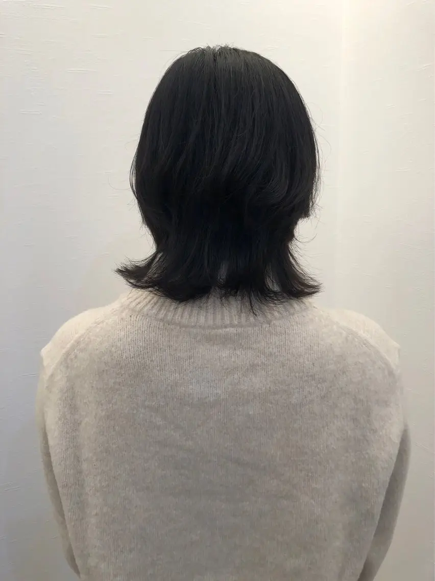 ミディアム ツノガイ エリのヘアスタイル