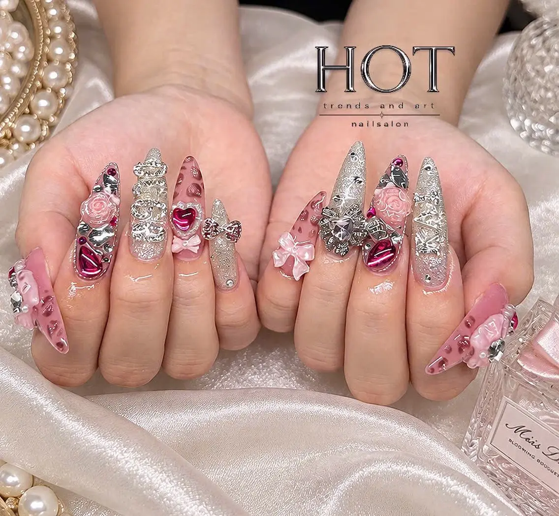 ネイル アートネイル オーロラネイル クリアネイル 長さ出し フレンチネイル ハンドネイル HOT Nail Salonのネイルデザイン