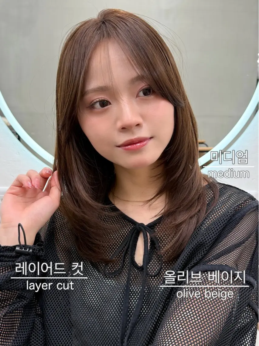 ミディアム カラー ミディアムレイヤー ベージュカラー オリーブベージュ レイヤーカット ヘアカラー 🤍レイヤー✖️透明 感／Haruna🤍のヘアスタイル