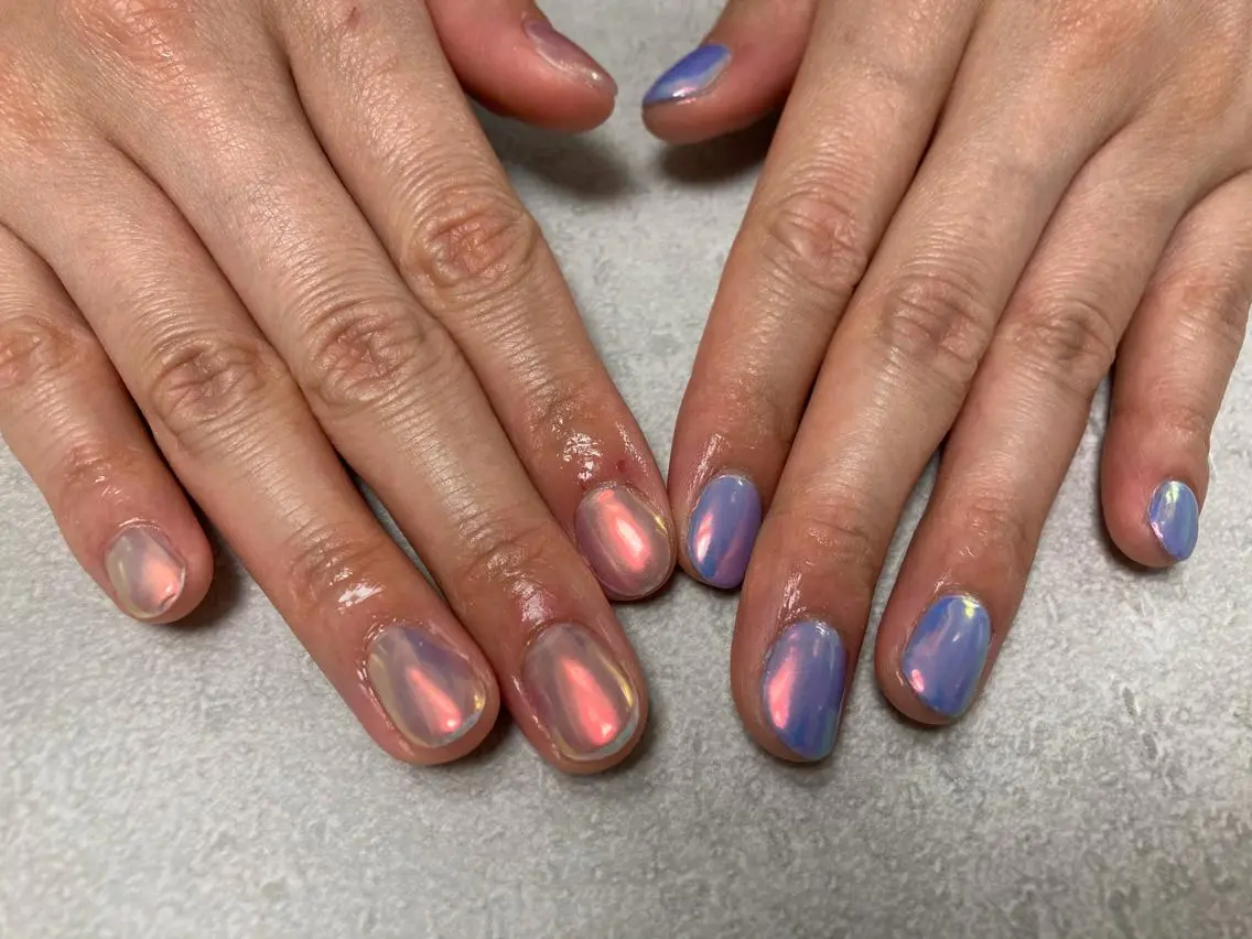 ネイル オーロラネイル ブルー ピンク mogunail &blowのネイルデザイン