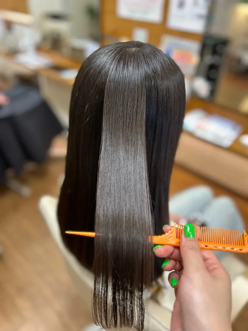 ロング 神谷 千明のヘアスタイル