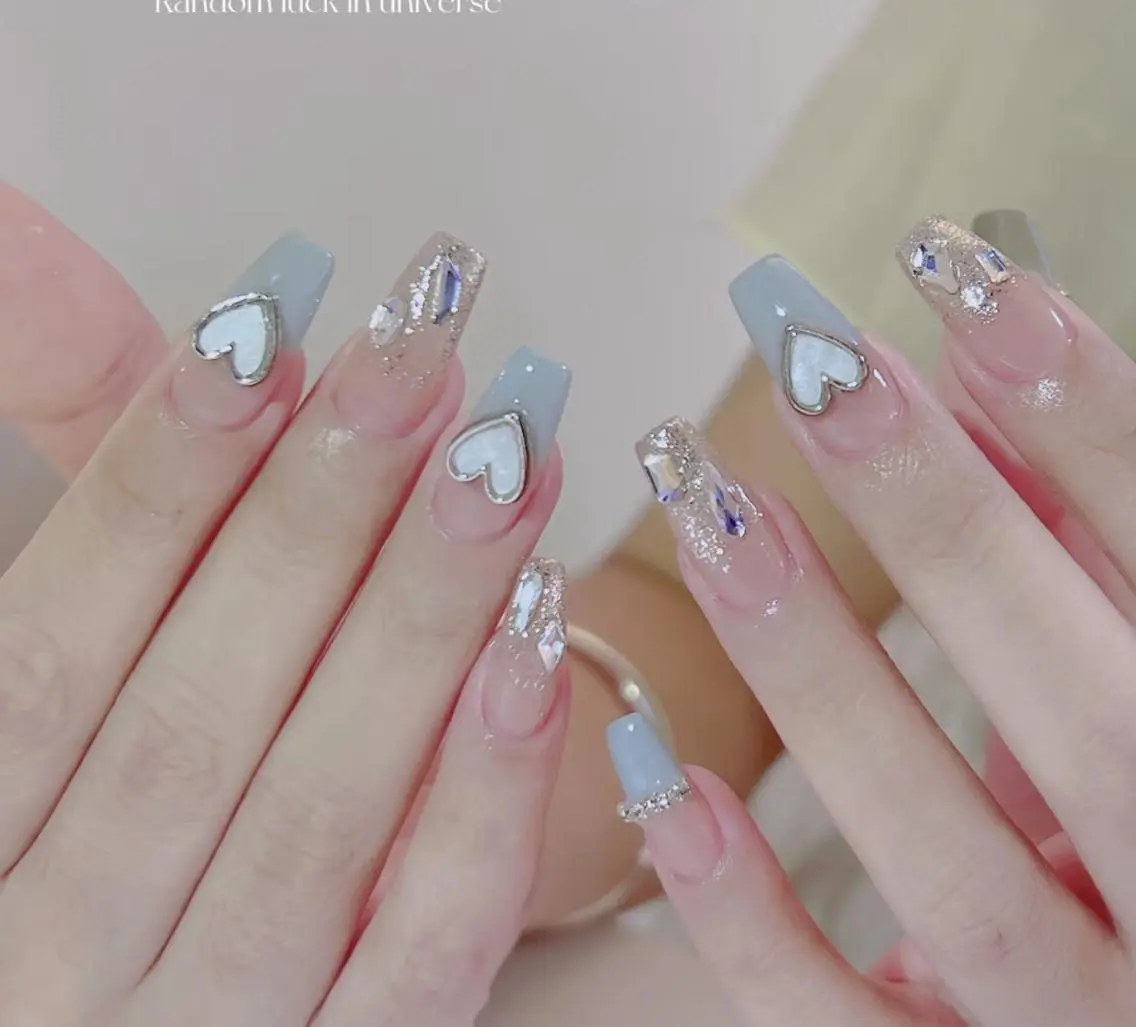 ネイル ハンドネイル エリ🫧 nail池袋東口のネイルデザイン