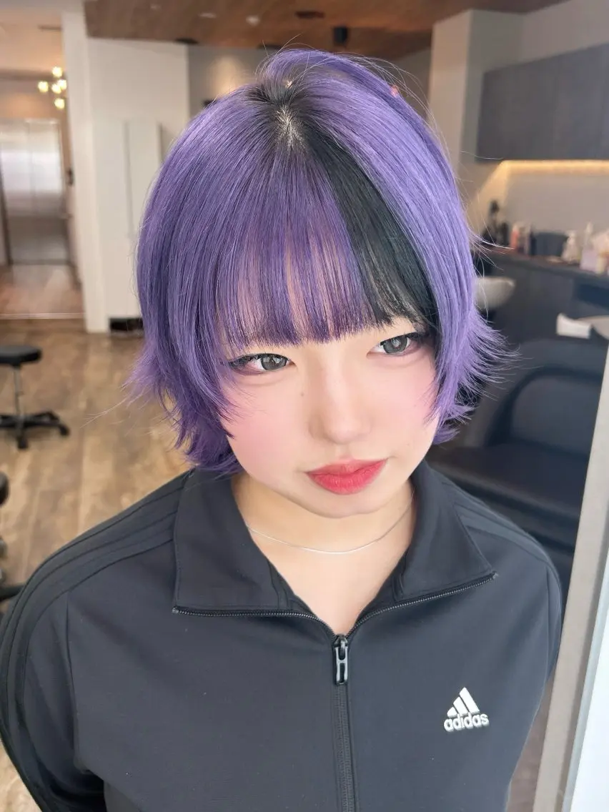 ショート カラー ヘアカラー トリートメント Ayame / ハイトーンカラーのヘアスタイル