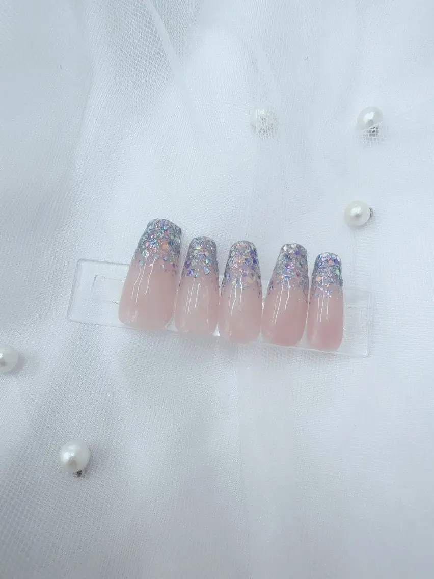 オフあり ハンド💅ラメグラ✨️の写真
