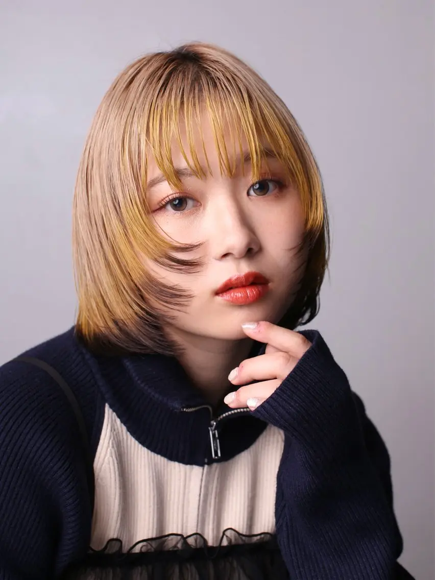 ショート 狐カラー 阪口 依美奈のヘアスタイル