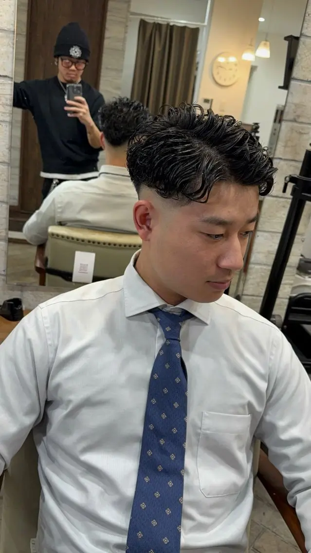 ショート パーマ メンズ メンズパーマ 七三 カット パーマ トリートメント ヘアセット メンズサロン ANSWERのヘアスタイル