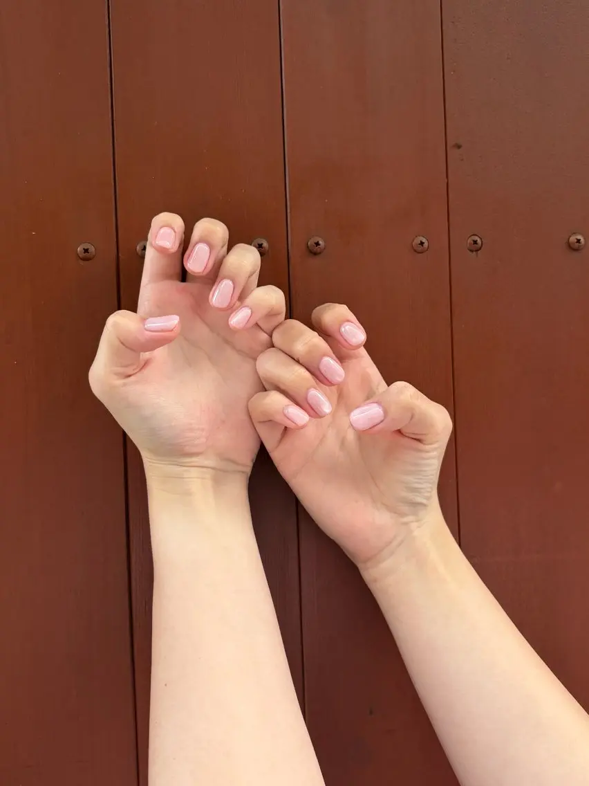 ネイル ラメ(グリッター) ピンク ハンドネイル 小棚木 菜々のネイルデザイン