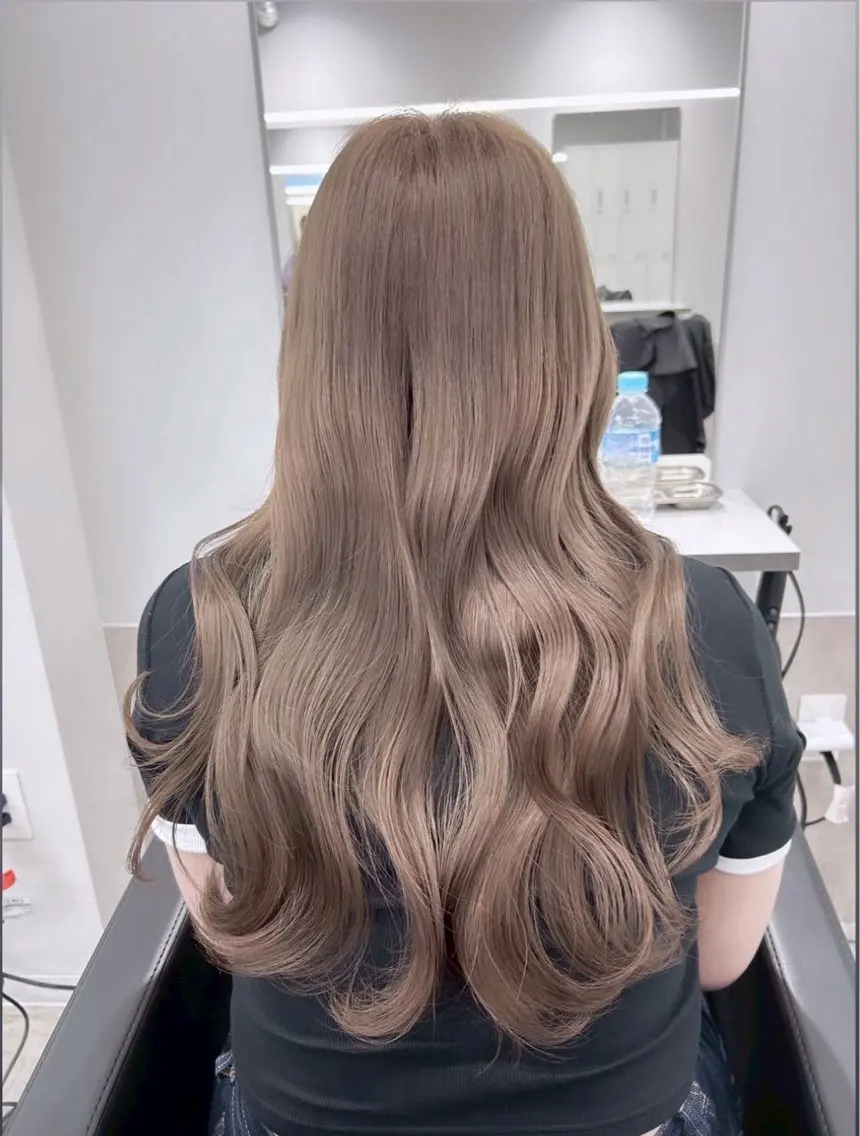 ロング カラー ヘアカラー トリートメント gisel エリナのヘアスタイル