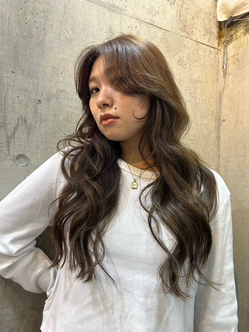 ロング カラー 卒業式のヘアスタイル レイヤーカット カット ヘアカラー YUURI ／カットモデル¥0のヘアスタイル