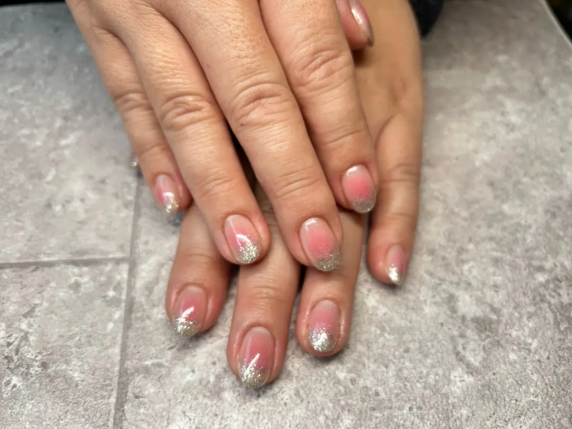 ネイル チークネイル ハンドネイル Lisa’s Salonのネイルデザイン