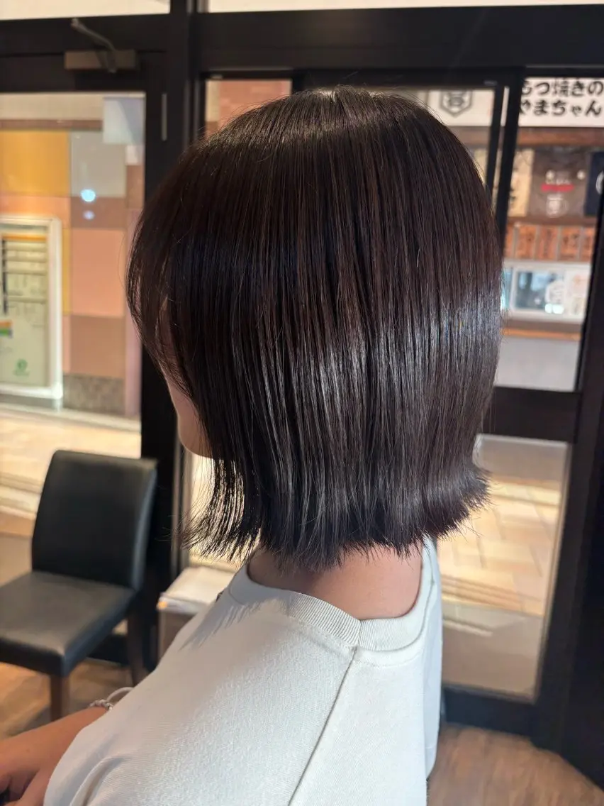 ショート カラー ブラウンカラー チョコレートブラウン 🎀ワンレンボブ🎀 ワンカラー　あゆみのヘアスタイル