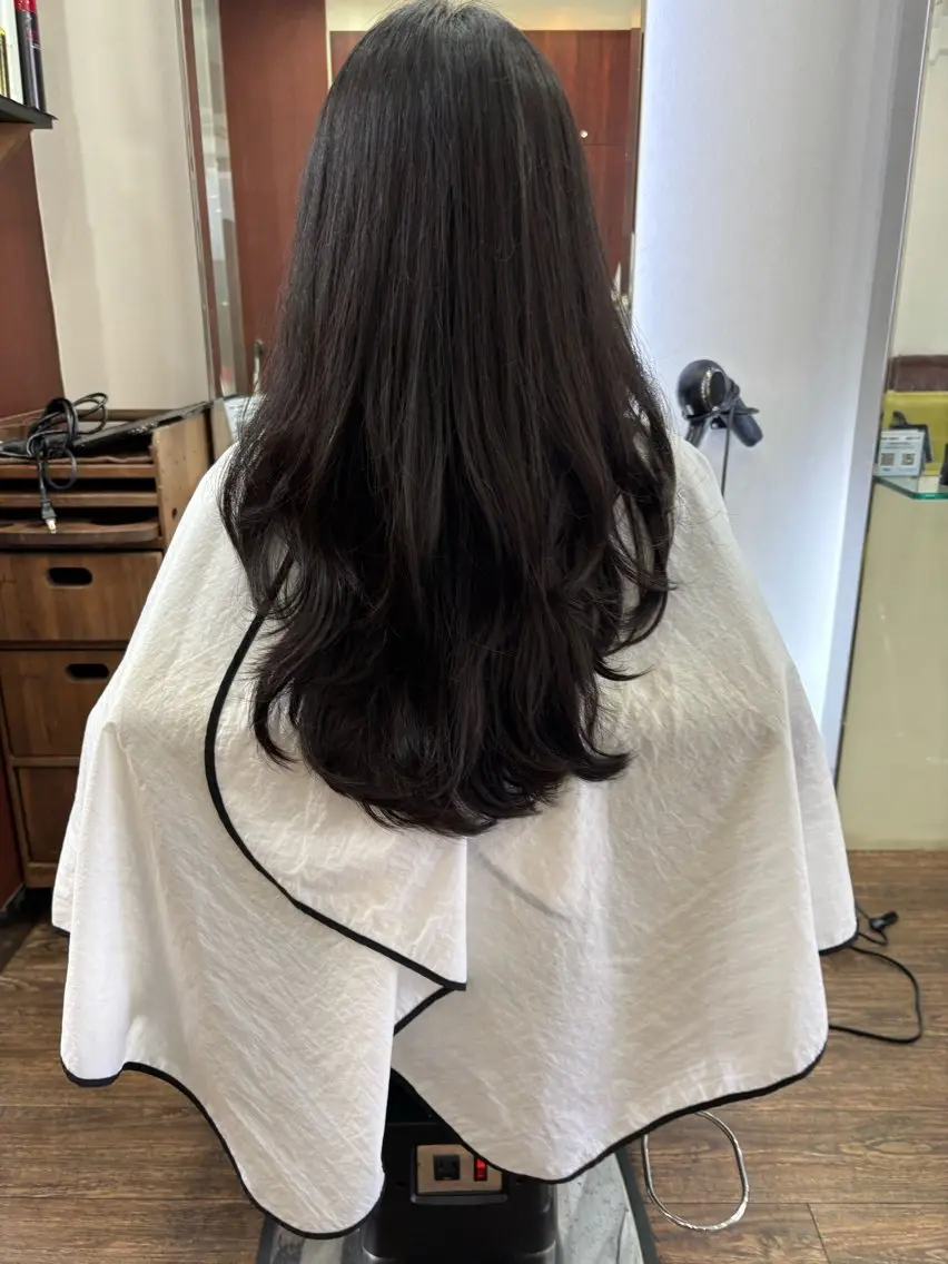 ロング レイヤーカット KANAMI日暮里 韓国ヘア・メイクのヘアスタイル