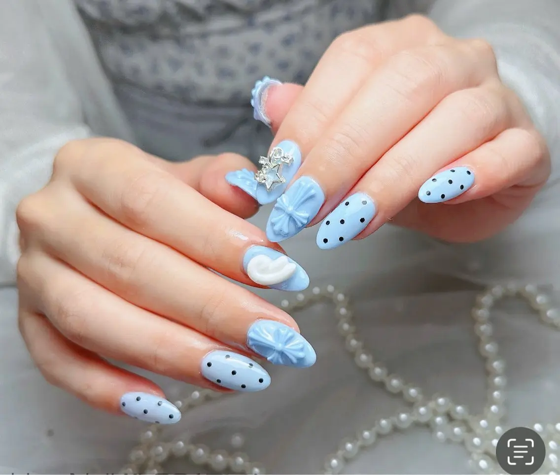ネイル ハンドネイル moon nailsのネイルデザイン