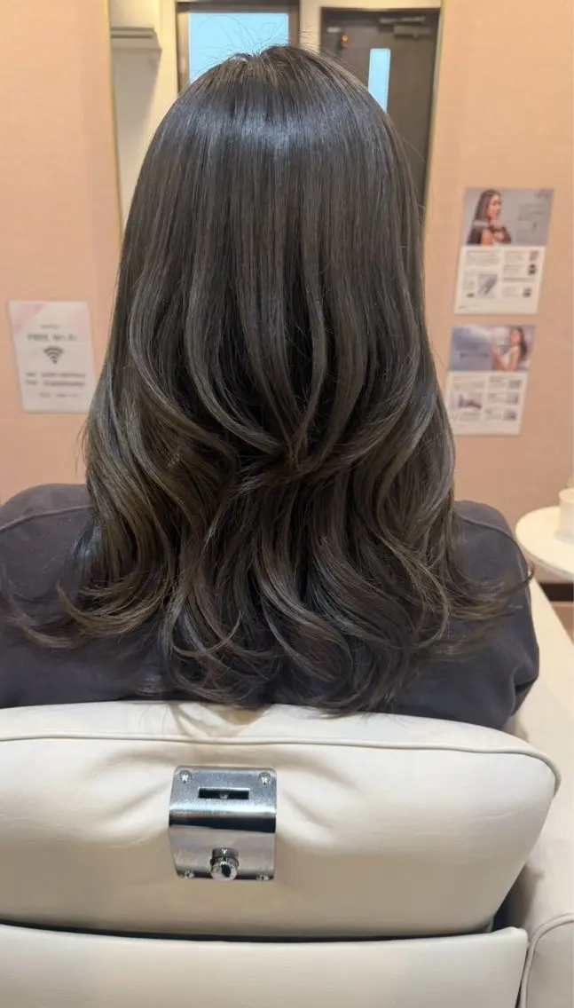 セミロング カット ヘアカラー トリートメント Bell hair 🎀のヘアスタイル