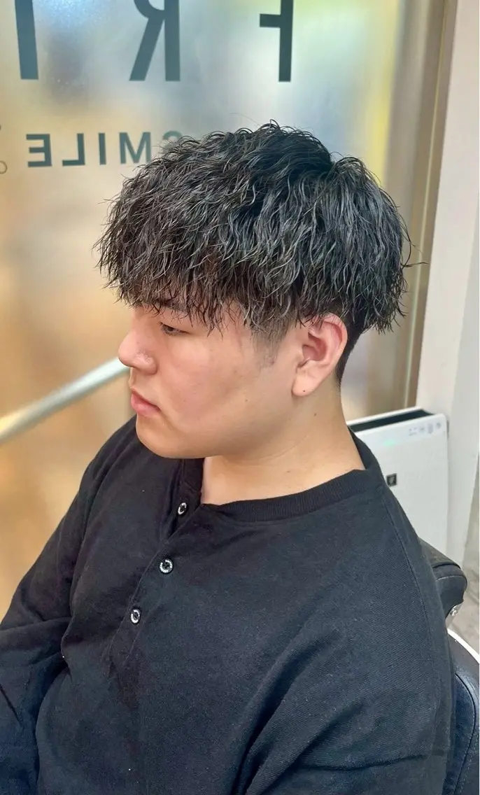ショート パーマ メンズ 佐々木 優人のヘアスタイル