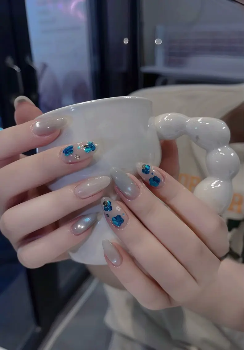 ネイル アートネイル フレンチネイル ジェルネイル 韓国ネイル 持ち込み ハンドネイル CHAIKO ANA.CHUOのネイルデザイン