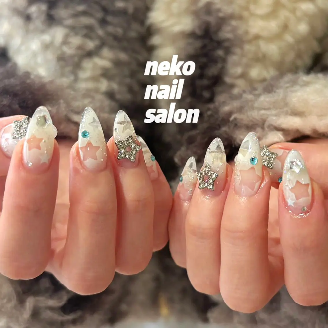 ネイル ガーリー キラキラネイル 韓国ネイル ハンドネイル neko nailのネイルデザイン