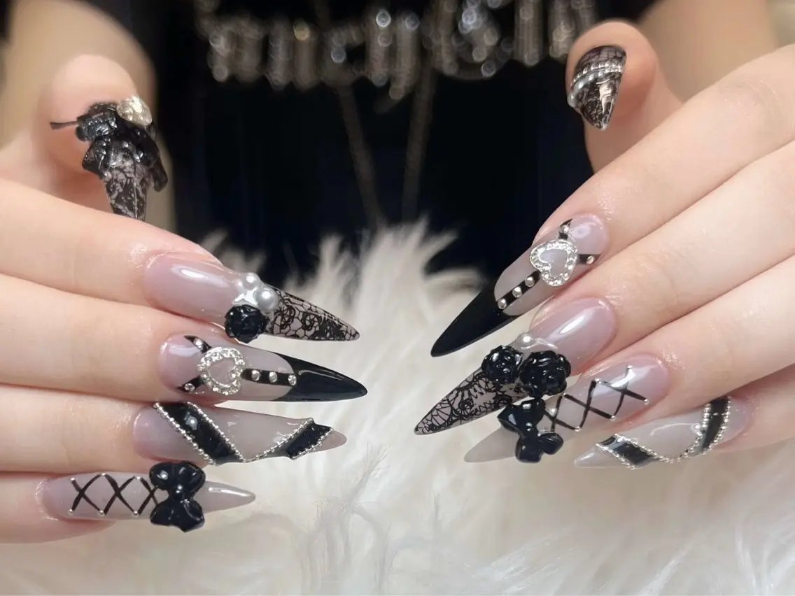 ネイル ハンドネイル ANH NAIL ゴテゴテ専門店💎のネイルデザイン
