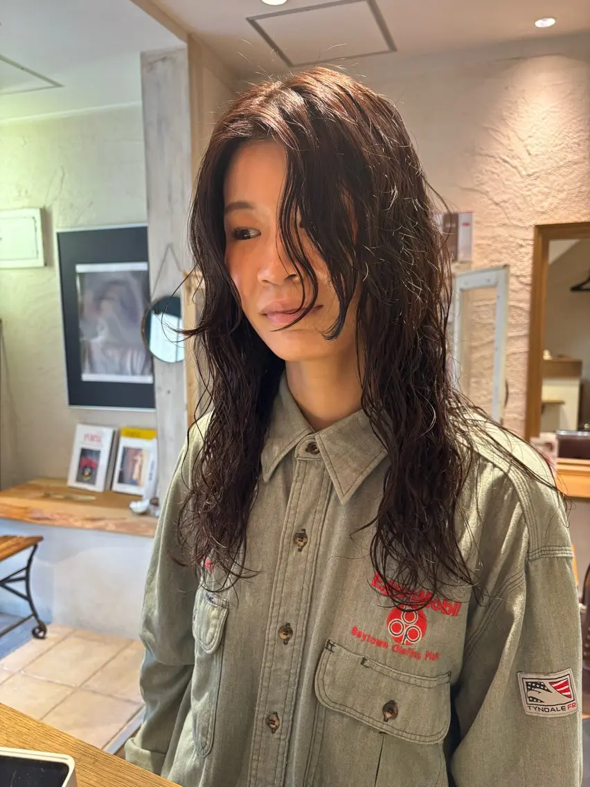 セミロング カット ヘアカラー パーマ トリートメント hitomi 今泉美容師のヘアスタイル