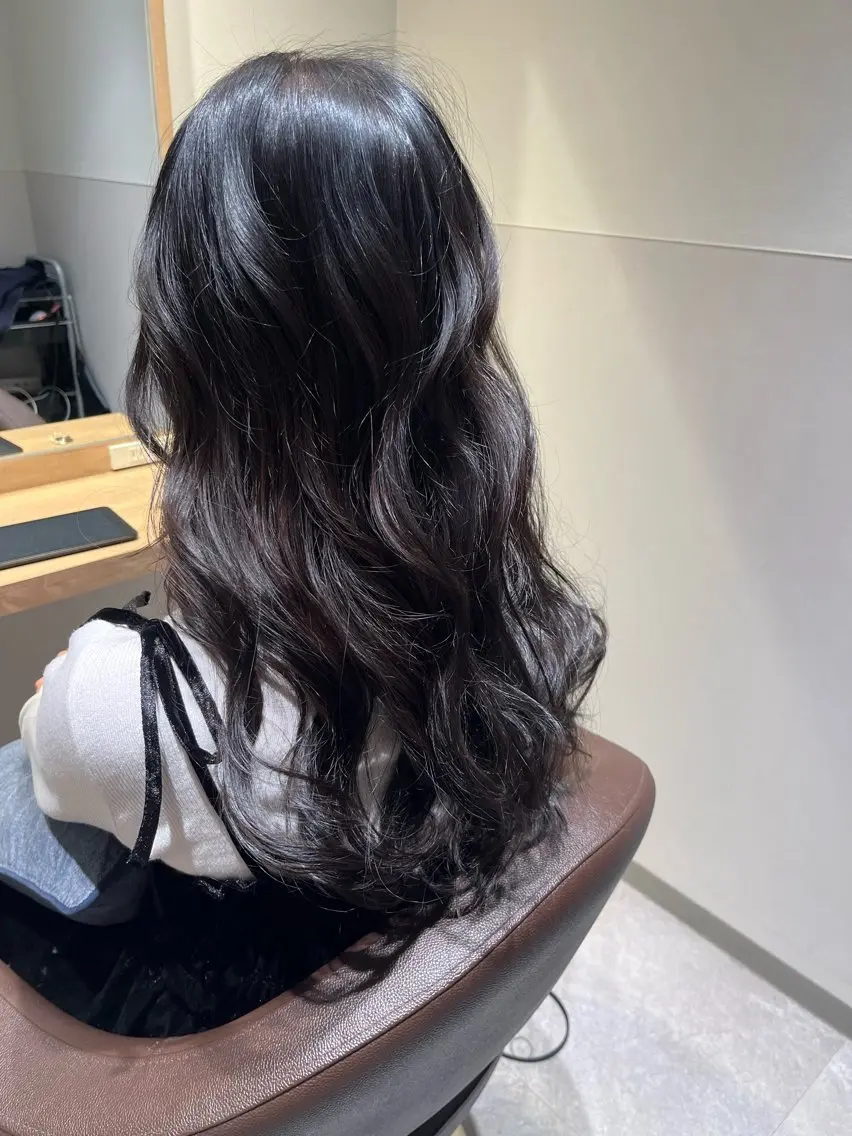 ロング カット ヘアカラー 伊藤 俊平のヘアスタイル