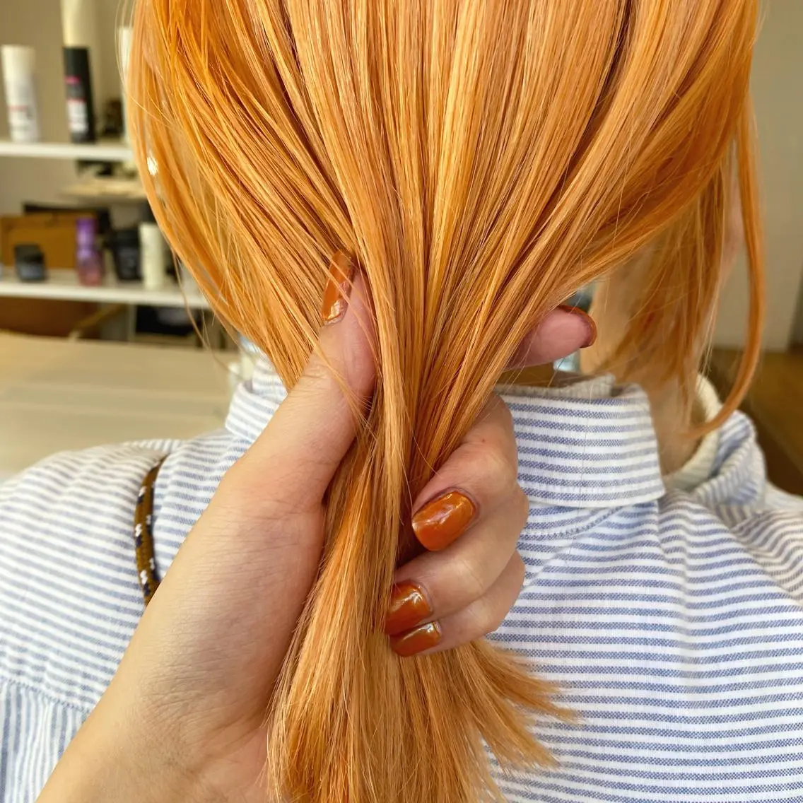 ミディアム カラー ブリーチ ダブルカラー ハイトーンカラー ハイトーンオレンジ オレンジ カット 🌷Asuka /レイヤーカット🌷のヘアスタイル