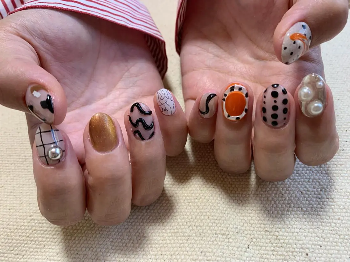 ネイル アートネイル ラメ(グリッター) 大理石ネイル(マーブル) ミラーネイル 冬ネイル ハンドネイル nail room カジカジのネイルデザイン