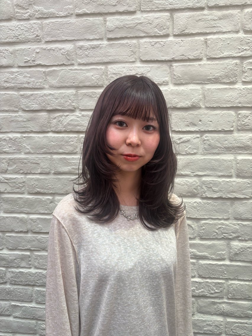 bang cut / one color 👗✄の写真