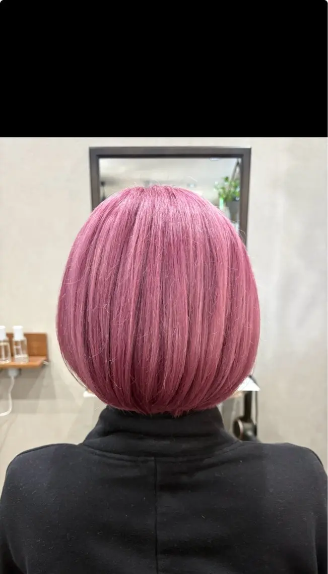 ショート カラー 石田 佳恋のヘアスタイル