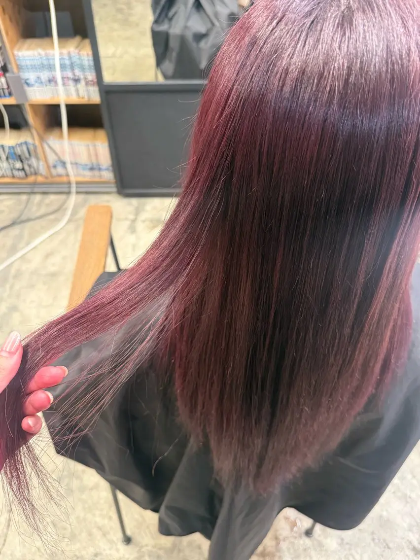カラー 三谷 優芽のヘアスタイル
