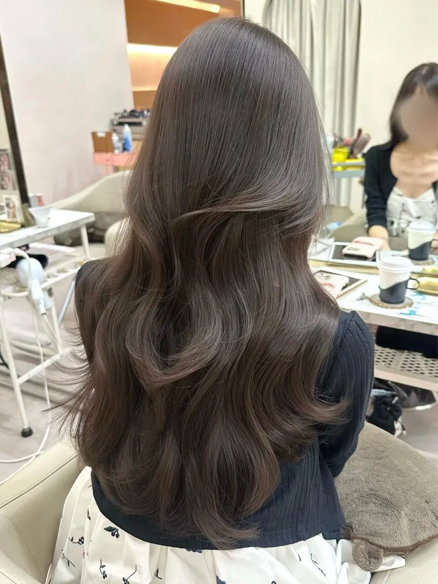 ロング カラー ブラウンカラー 透明感カラー レイヤーカット 韓国ヘア🦢🖤 Sayumiのヘアスタイル