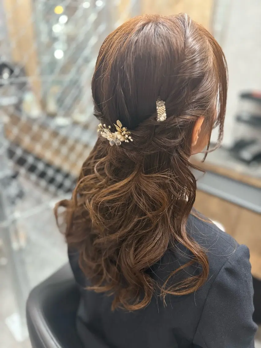 ヘアアレンジ ハーフアップ 卒業式のヘアスタイル ALOHANA + 一華のヘアスタイル
